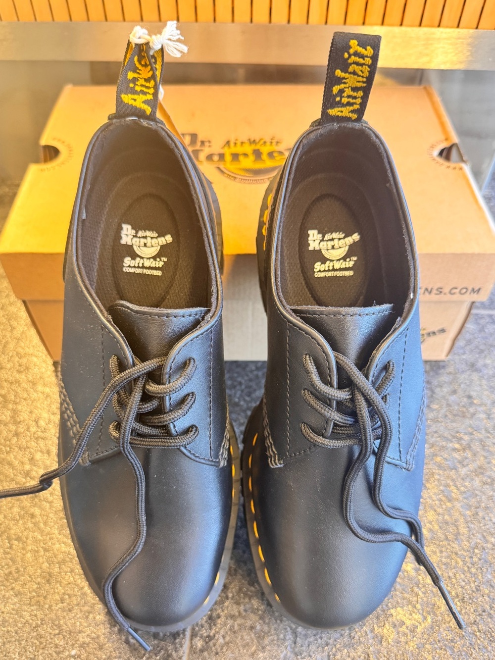 NWT Dr. Martens 8053 Black Leather Platform Shoes - US 8 - Picture 3 of 6